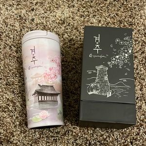 Korean Starbucks Tumbler new with box.